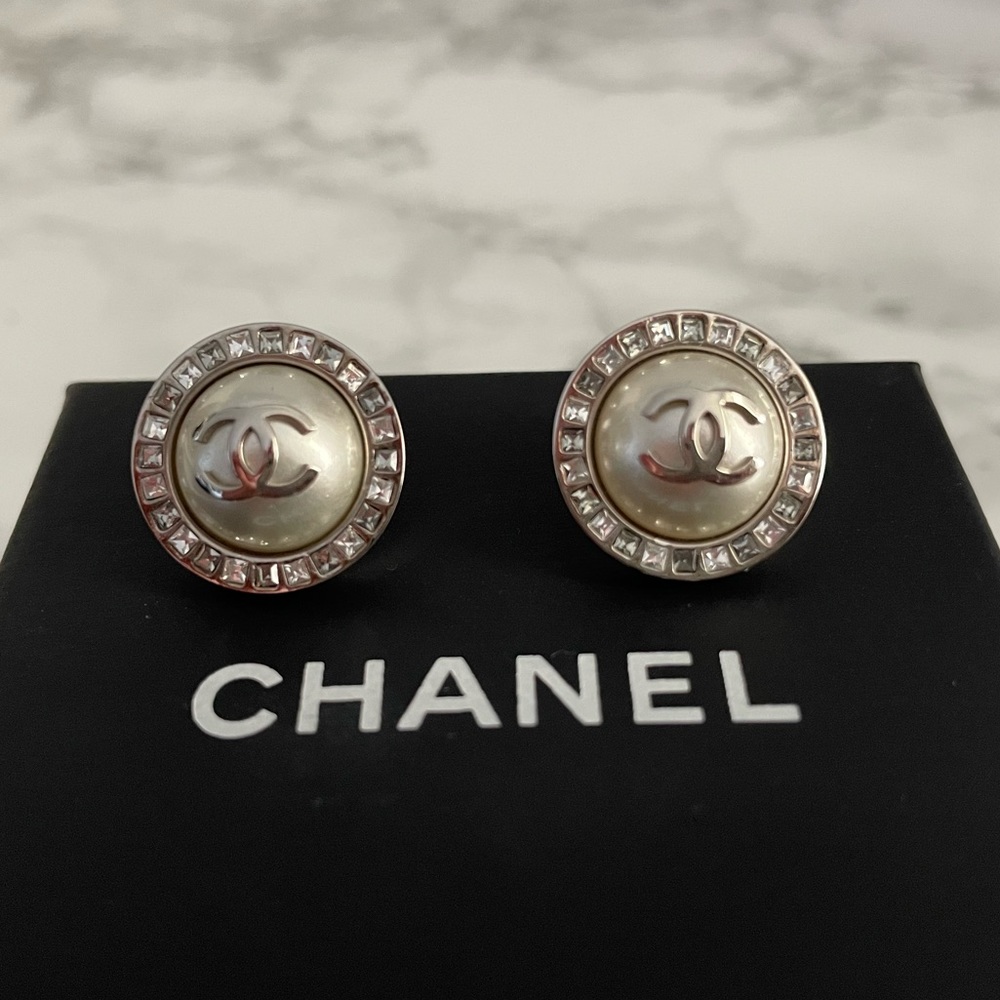Chanel Pearl Stud Costume Earrings